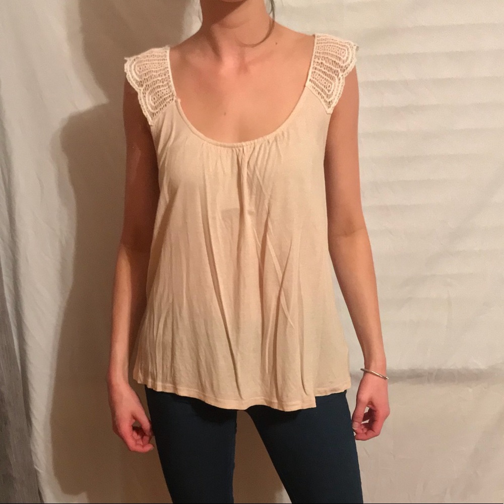 Neutral tank with crochet neckline